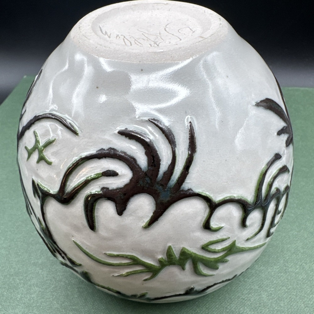 Studio Art Pottery Vase BF Gillen Incised Raised Black Green Abstract Design 5" - Picture 11 of 16